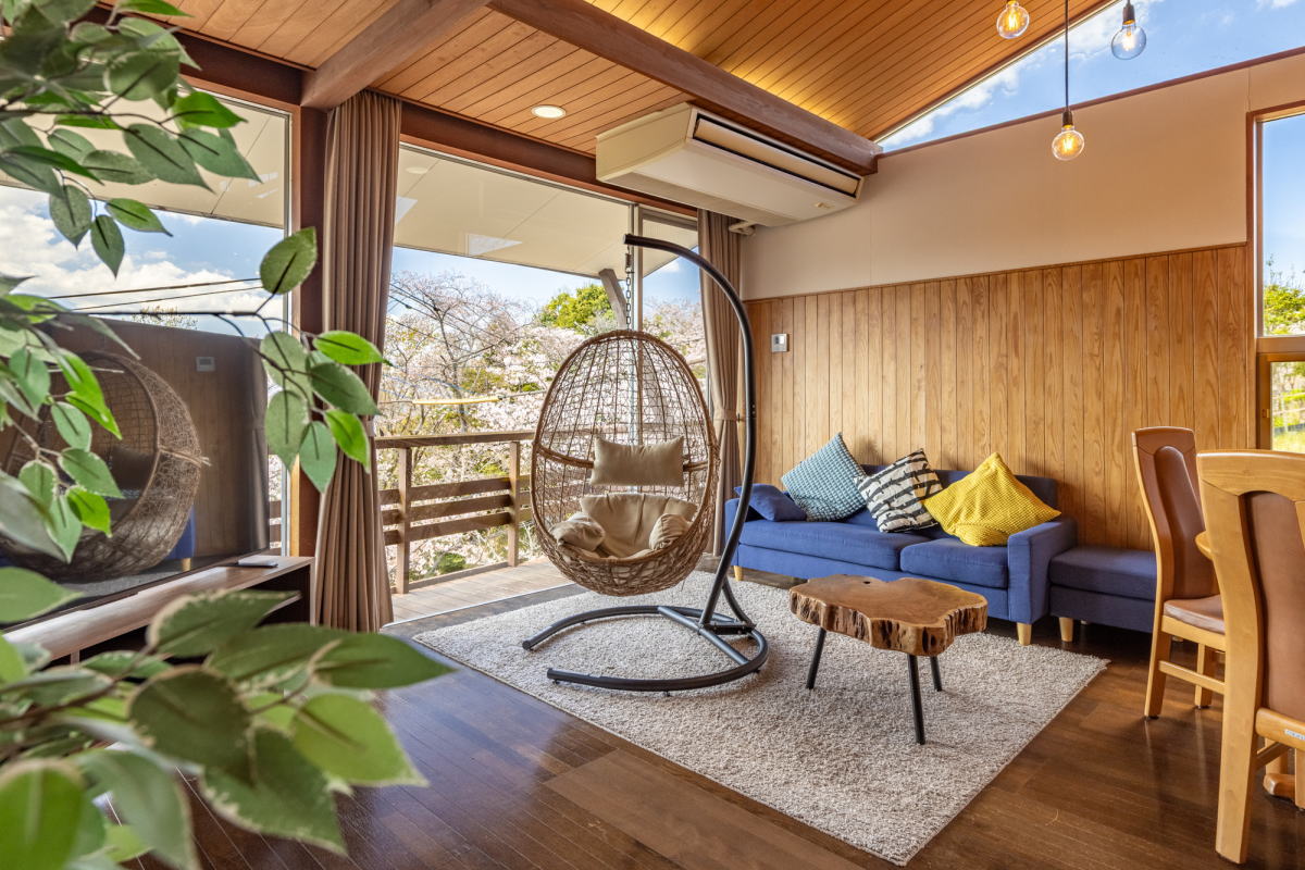 The cottage living room