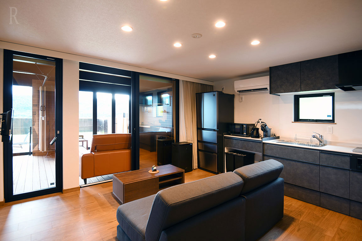 The villa living space at Tsumugi