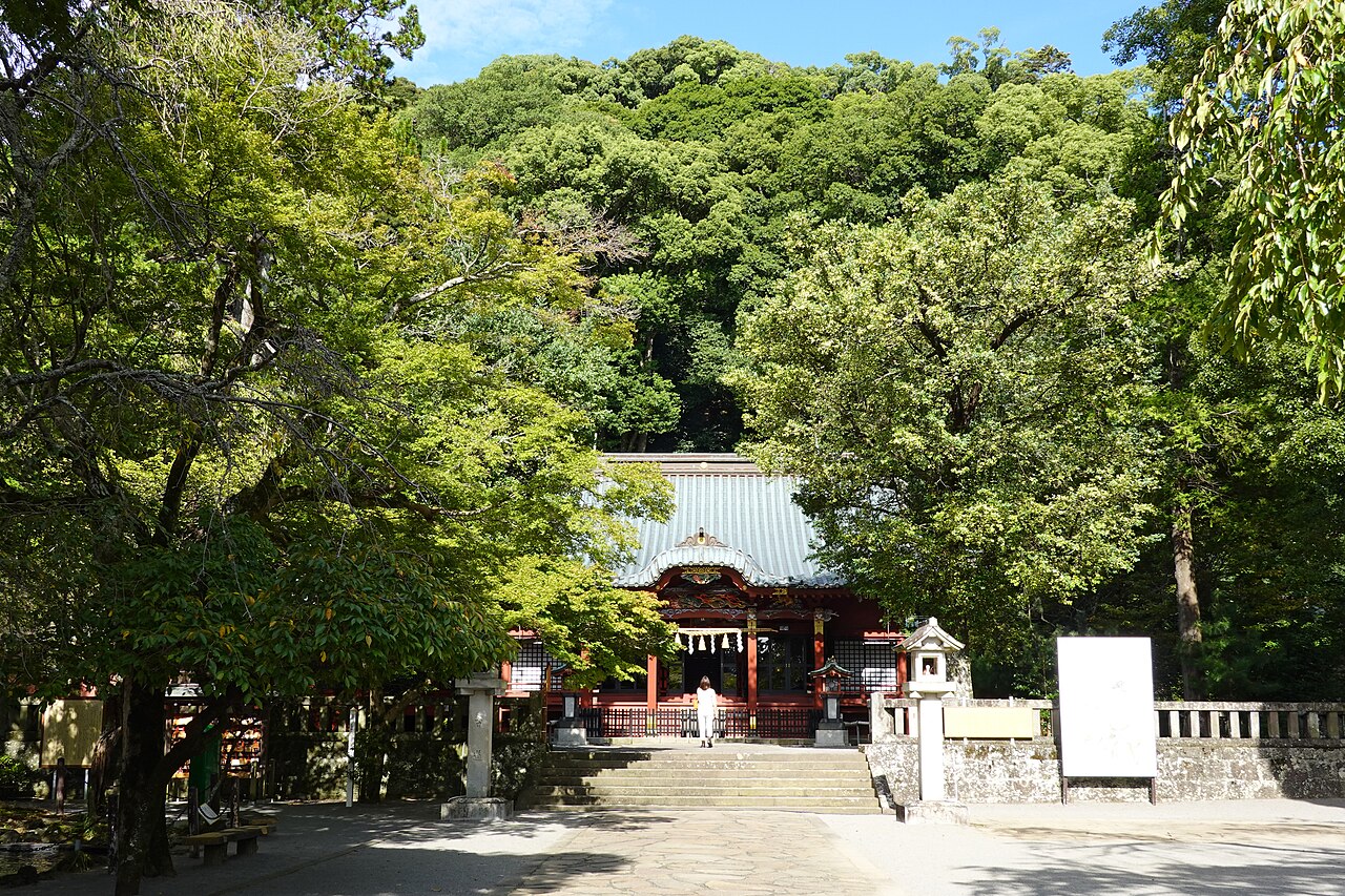The grounds and buildings of Izusan Shrine