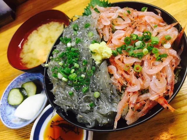 A seafood set meal at Nishiyo