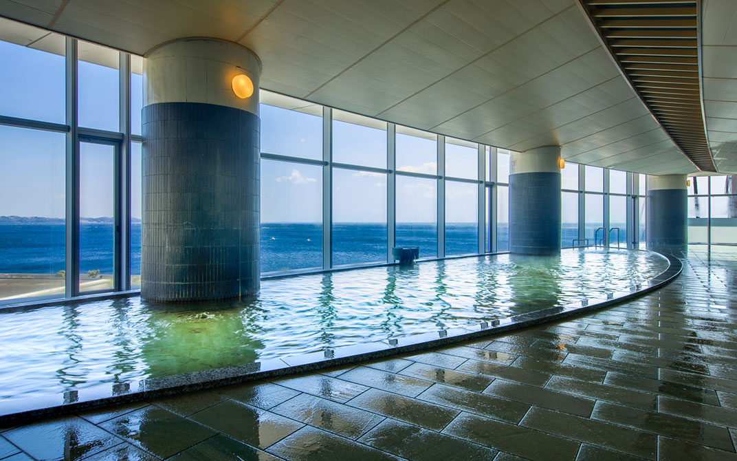 The ocean-view onsen from another angle