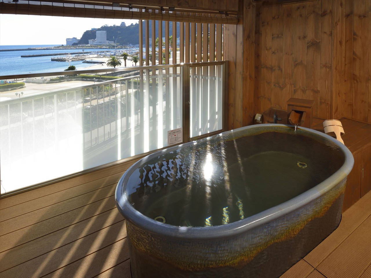 The private rental open-air bath